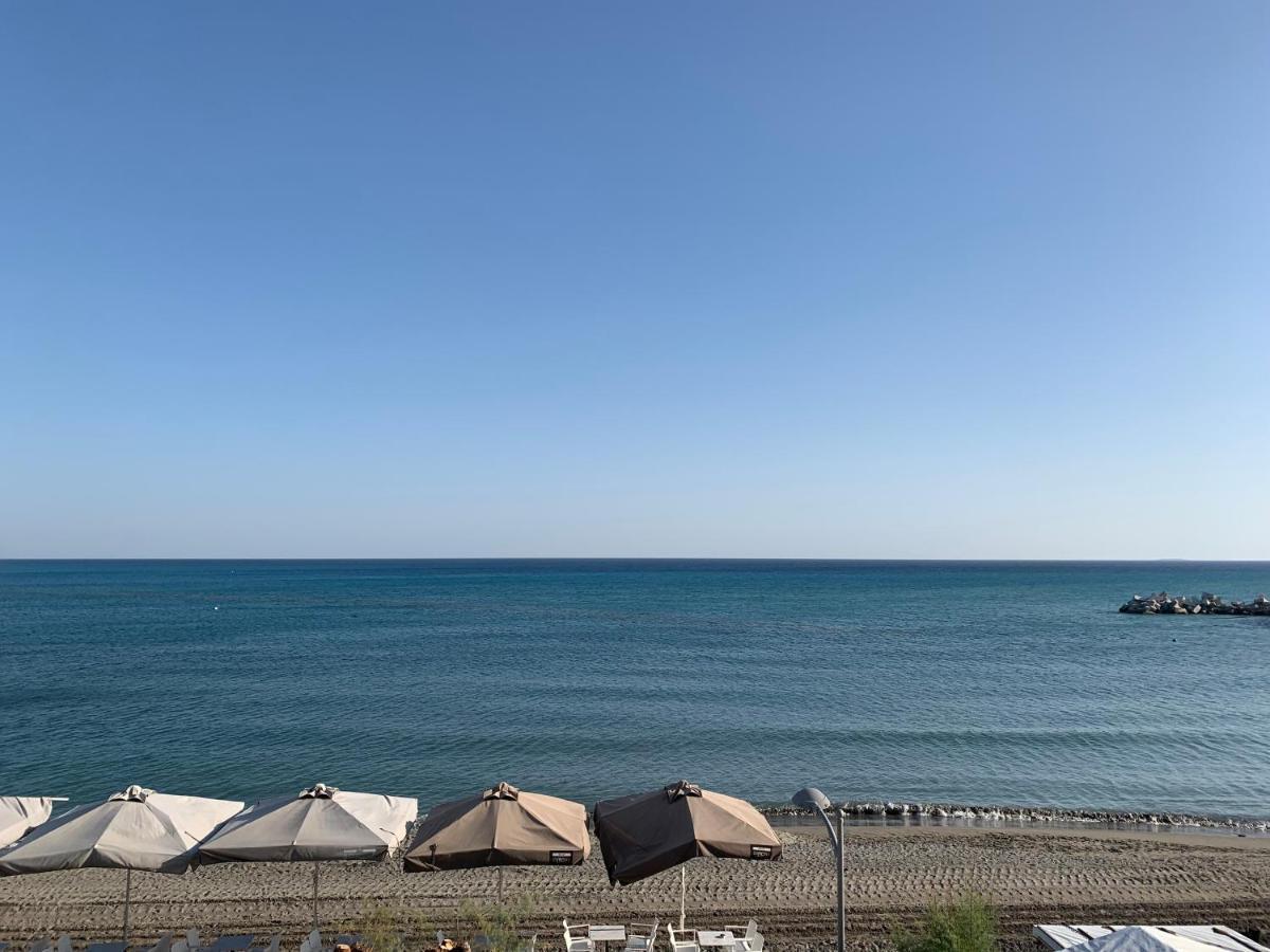 Central Urban Luxury Sea View Apt Since 2009 Ierapetra  Bagian luar foto